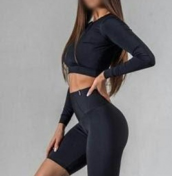 Я создаю атмосферу комфорта и удовольствия, где каждый ваш каприз и фантазия станут реальностью. Мои услуги нацелены на полное удовлетворение мужского вкуса и воплотят все ваши желания. Роскошные фото в профиле лишь подчеркивают мою красоту и страсть, которыми я горжусь. Позвольте мне порадовать вас ублажительными массажами, фееричными вечеринками и головокружительными экспериментами. Буду рада показать вам, что означает истинная любовь и наслаждение. Встречи проходят в Москве, где я живу. Оставьте вашему воображению волю и откройтесь для новых эмоций со мной. 9358, 19 лет